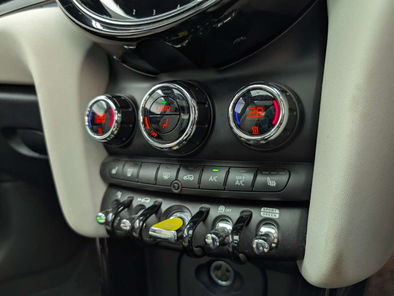 2021 MINI ELECTRIC HATCH 2021 MINI ELECTRIC HATCH