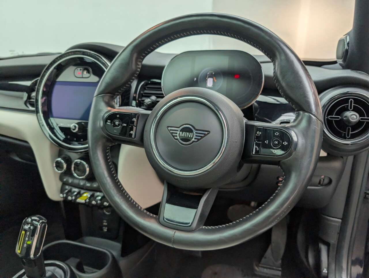 2021 MINI ELECTRIC HATCH 2021 MINI ELECTRIC HATCH