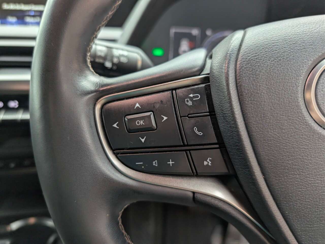 2022 LEXUS UX 2022 LEXUS UX