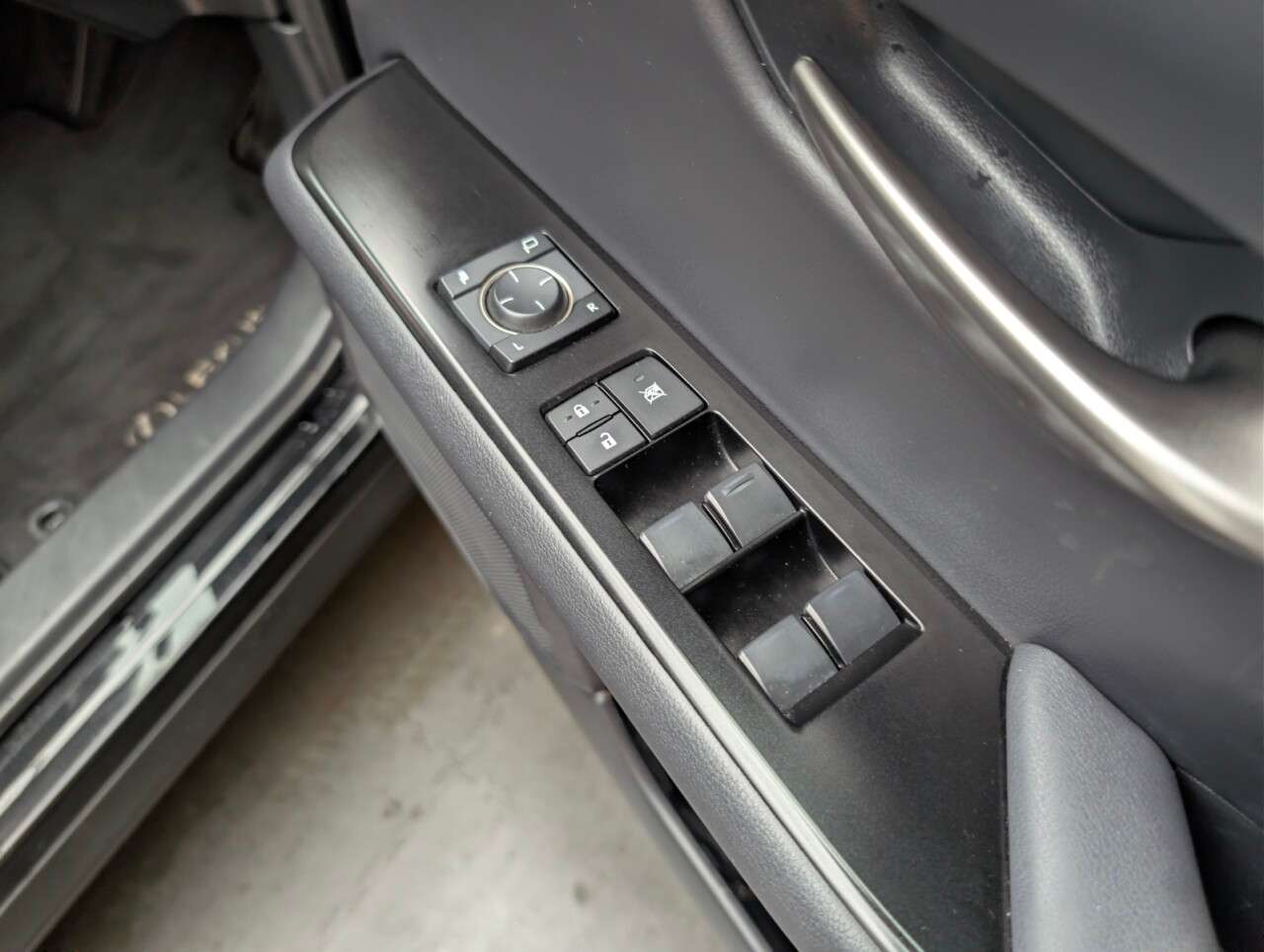 2022 LEXUS UX 2022 LEXUS UX