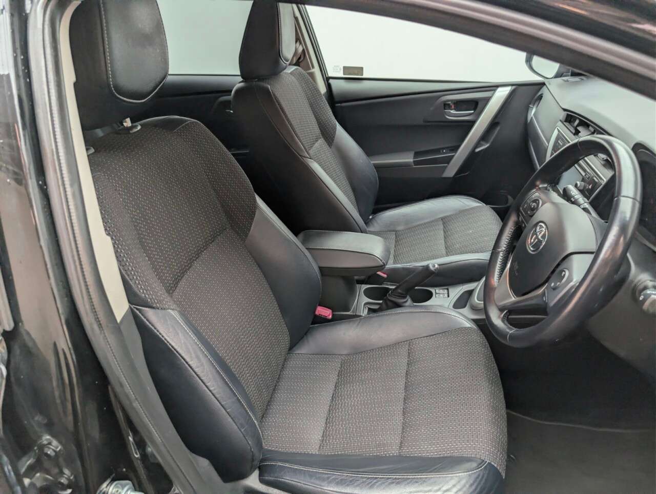 2015 TOYOTA AURIS 2015 TOYOTA AURIS