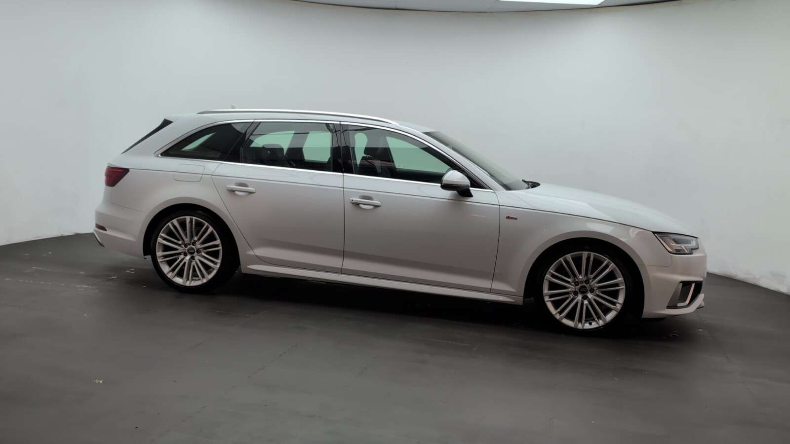 2019 AUDI A4 AVANT 2019 AUDI A4 AVANT