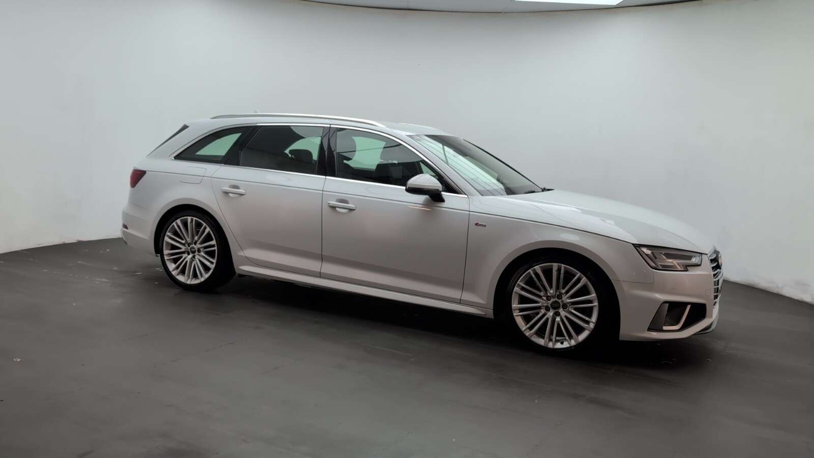 2019 AUDI A4 AVANT 2019 AUDI A4 AVANT