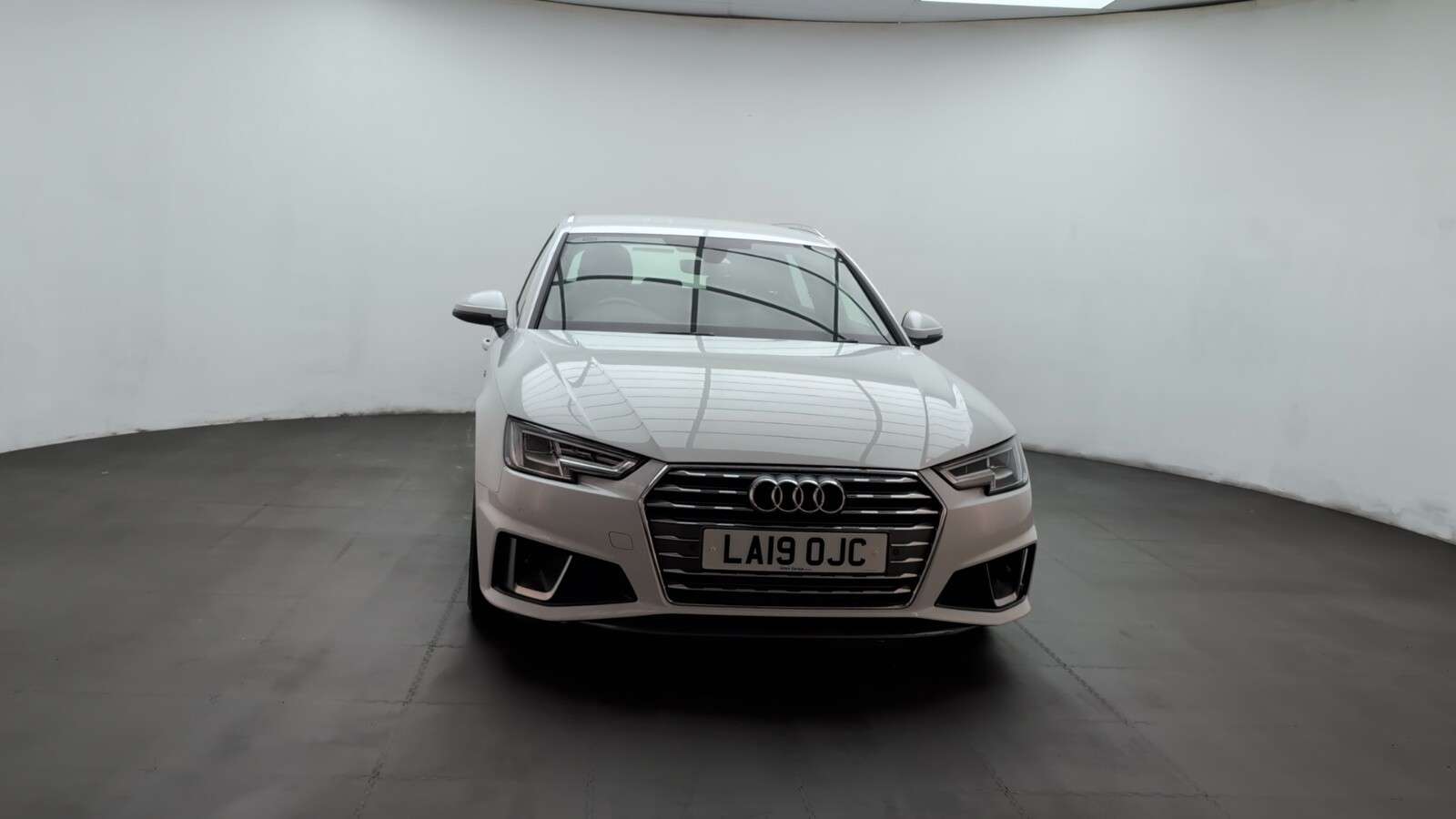 2019 AUDI A4 AVANT 2019 AUDI A4 AVANT