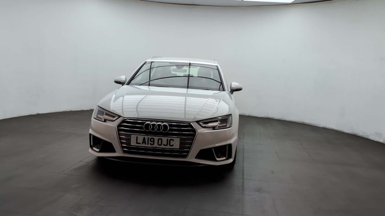 2019 AUDI A4 AVANT 2019 AUDI A4 AVANT