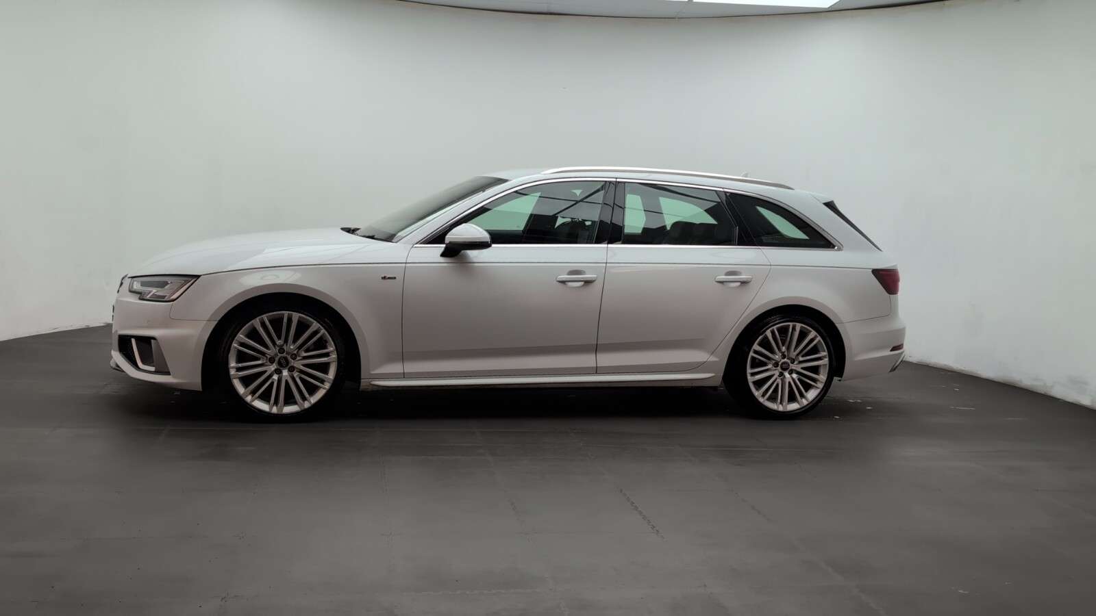 2019 AUDI A4 AVANT 2019 AUDI A4 AVANT