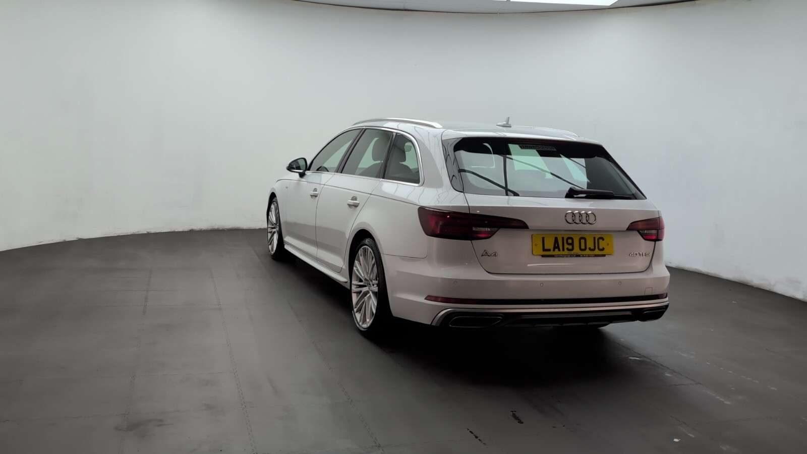 2019 AUDI A4 AVANT 2019 AUDI A4 AVANT