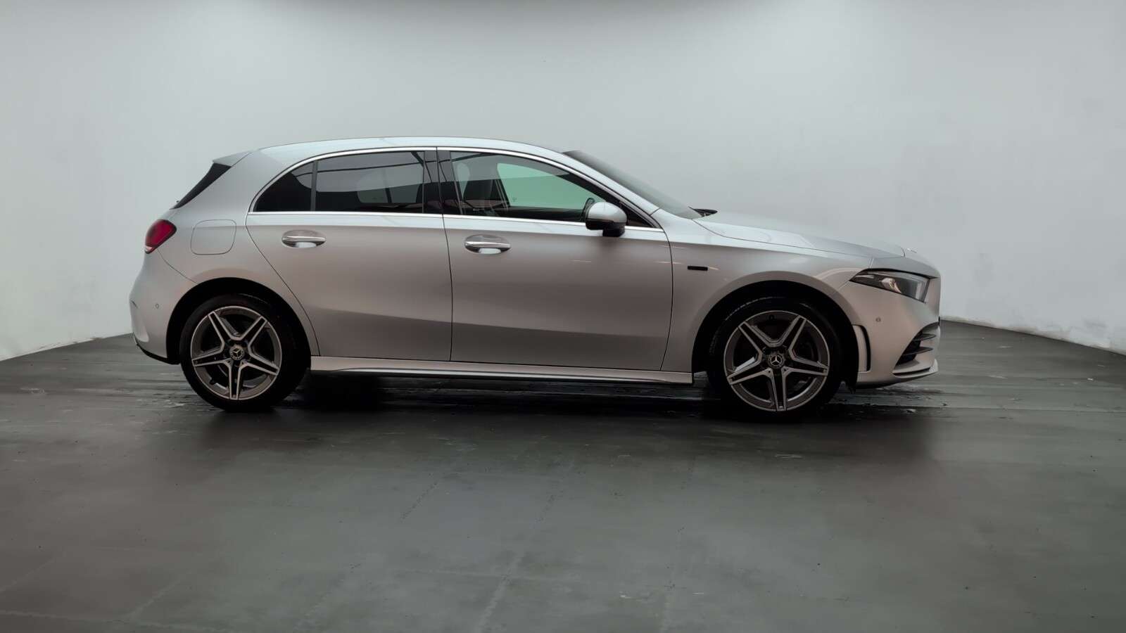 2021 MERCEDES-BENZ A CLASS 2021 MERCEDES-BENZ A CLASS