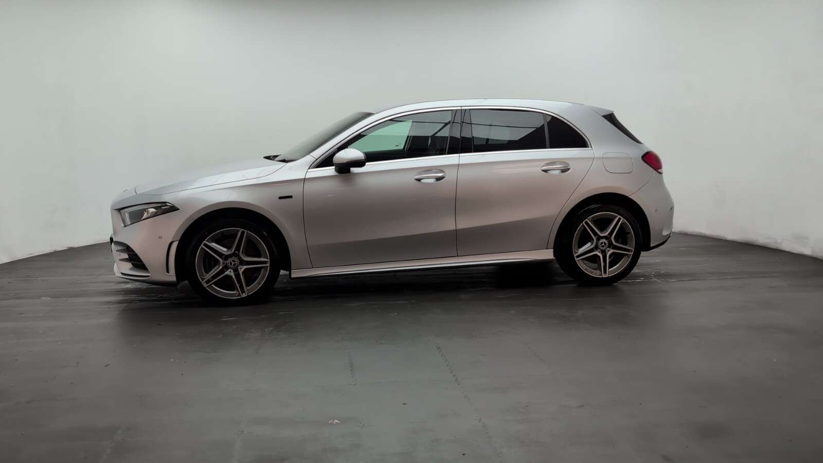 2021 MERCEDES-BENZ A CLASS 2021 MERCEDES-BENZ A CLASS