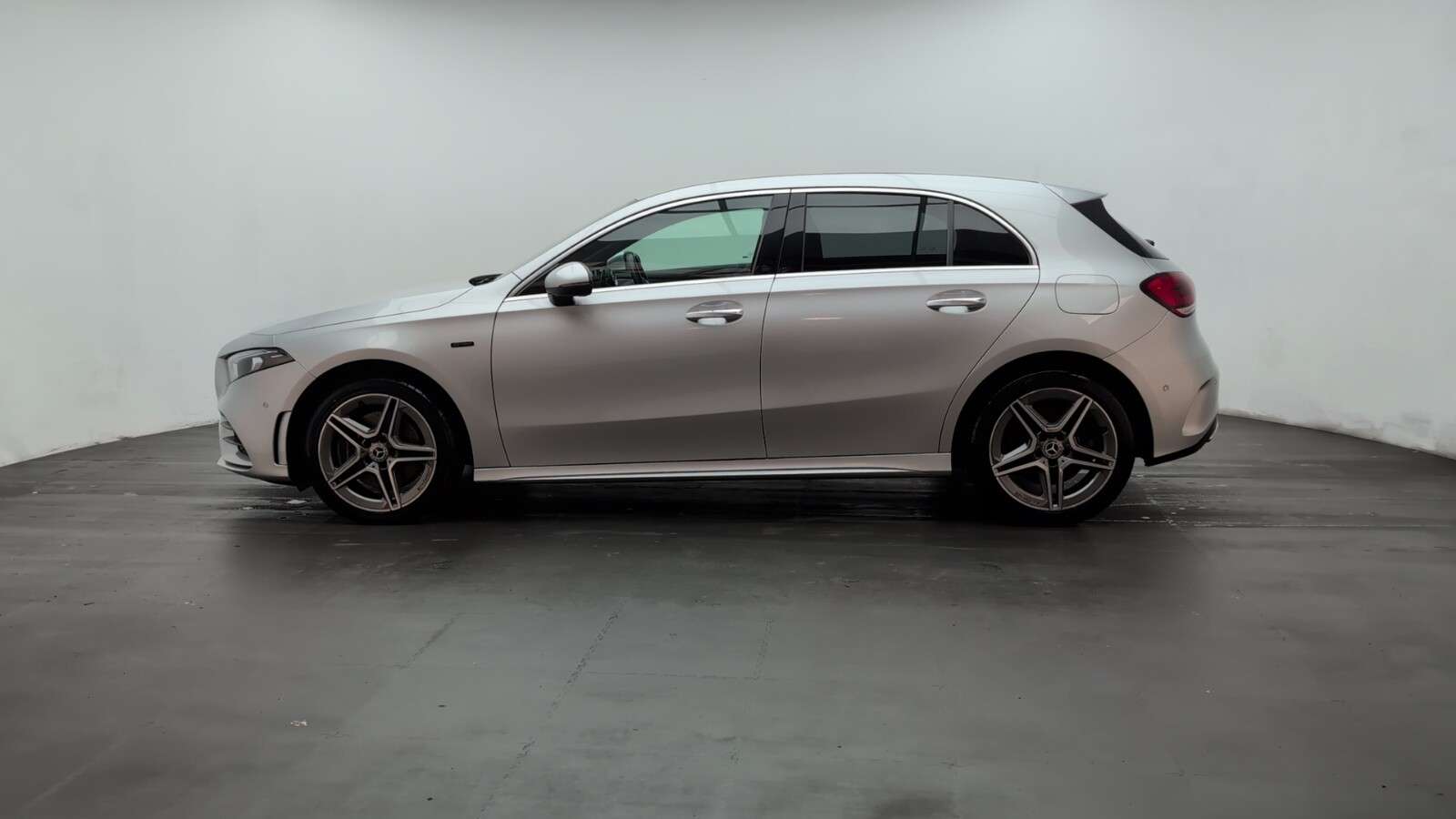 2021 MERCEDES-BENZ A CLASS 2021 MERCEDES-BENZ A CLASS