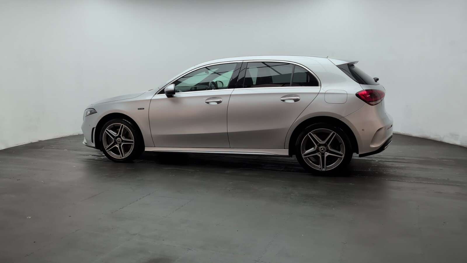 2021 MERCEDES-BENZ A CLASS 2021 MERCEDES-BENZ A CLASS