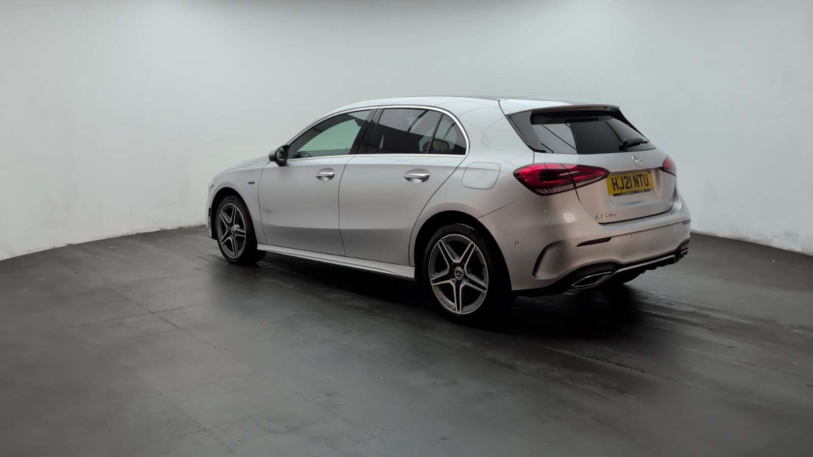 2021 MERCEDES-BENZ A CLASS 2021 MERCEDES-BENZ A CLASS