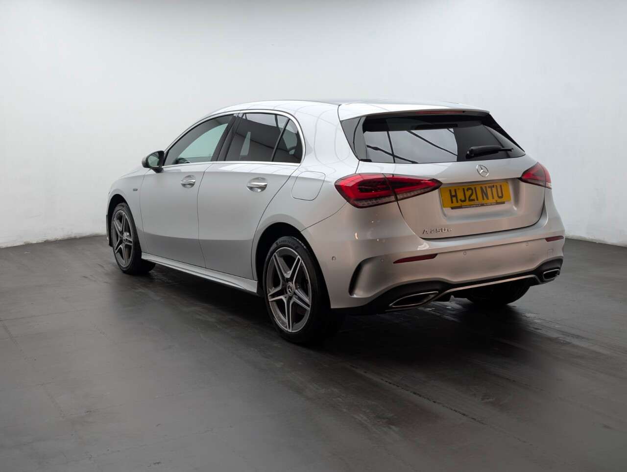 2021 MERCEDES-BENZ A CLASS 2021 MERCEDES-BENZ A CLASS