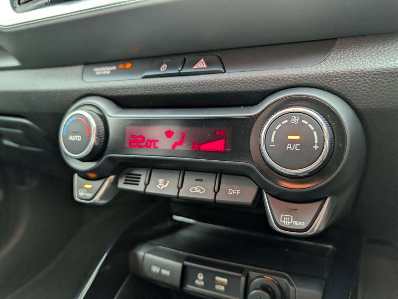 2020 KIA STONIC 2020 KIA STONIC