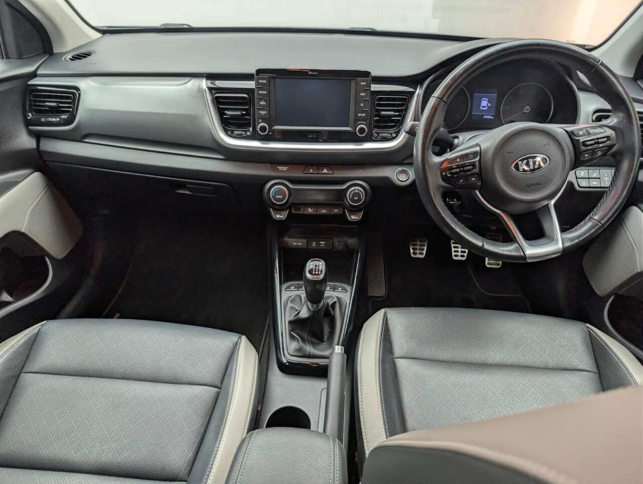 2020 KIA STONIC 2020 KIA STONIC