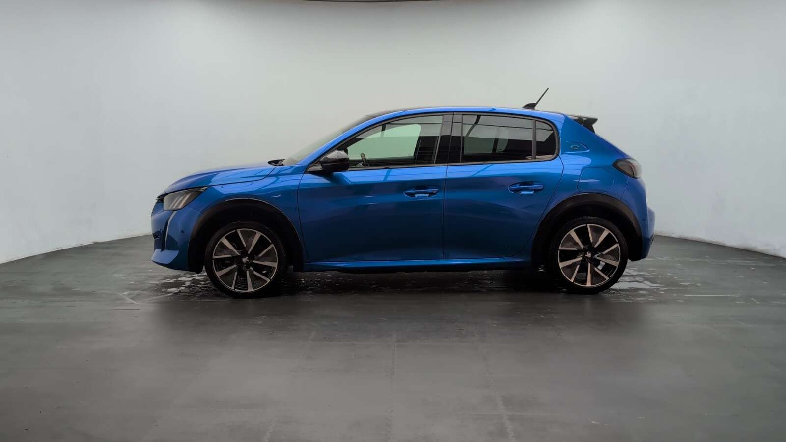 2021 PEUGEOT E-208 2021 PEUGEOT E-208