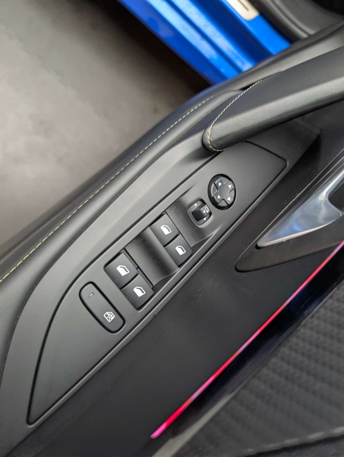 2021 PEUGEOT E-208 2021 PEUGEOT E-208