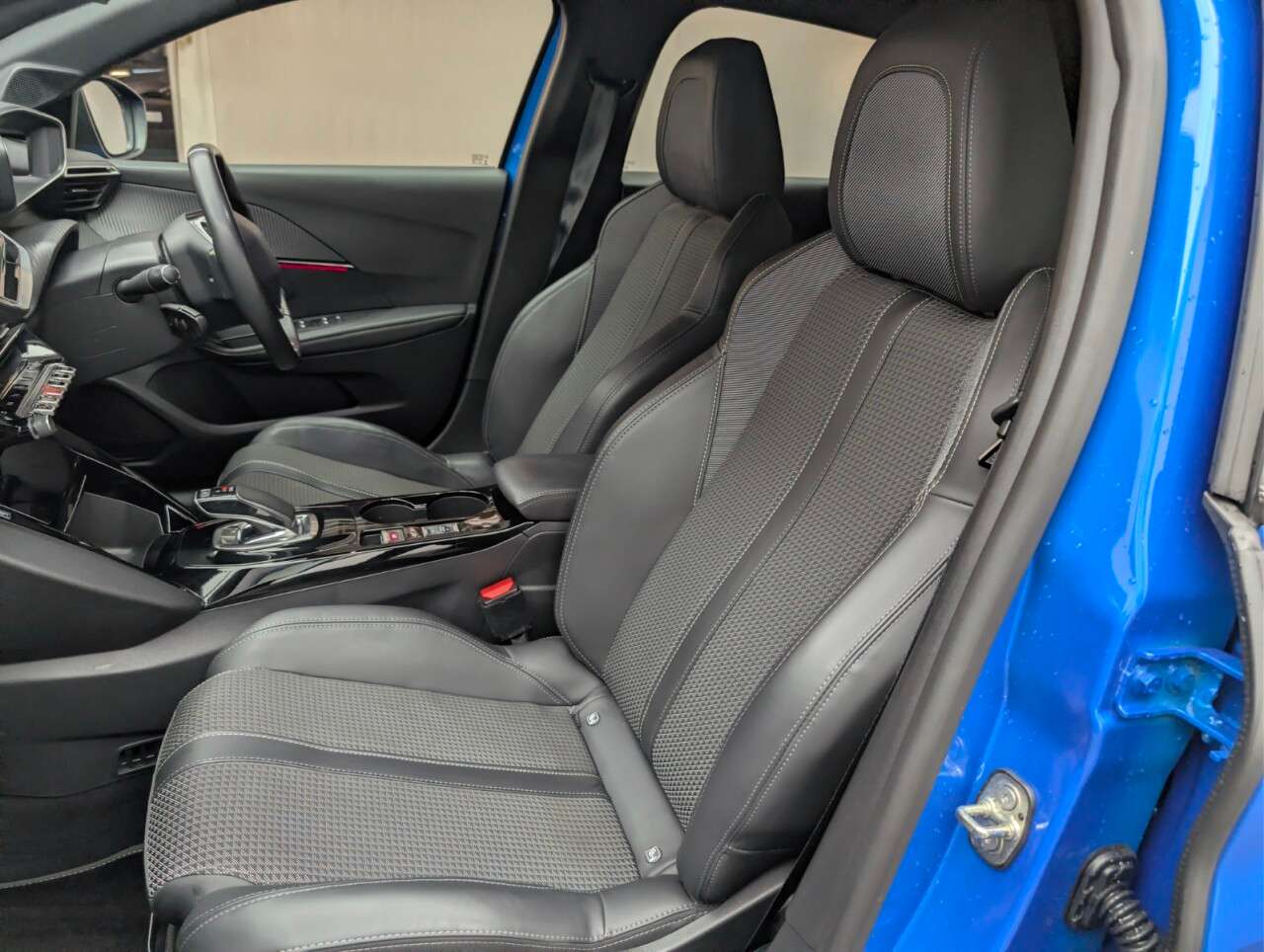 2021 PEUGEOT E-208 2021 PEUGEOT E-208