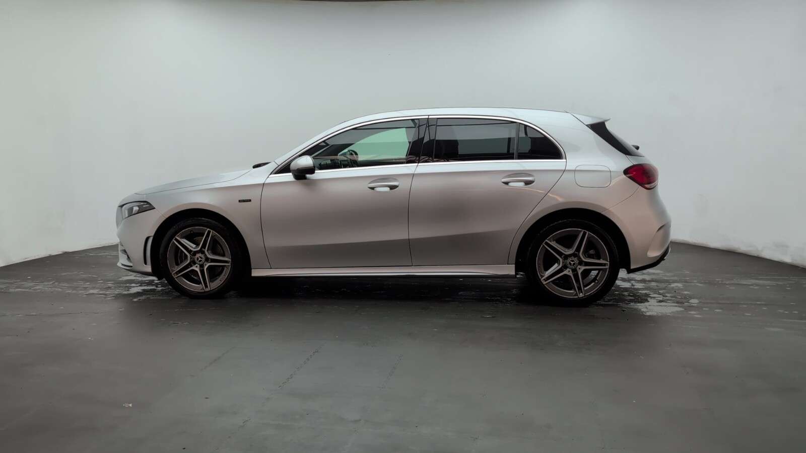 2021 MERCEDES-BENZ A CLASS 2021 MERCEDES-BENZ A CLASS