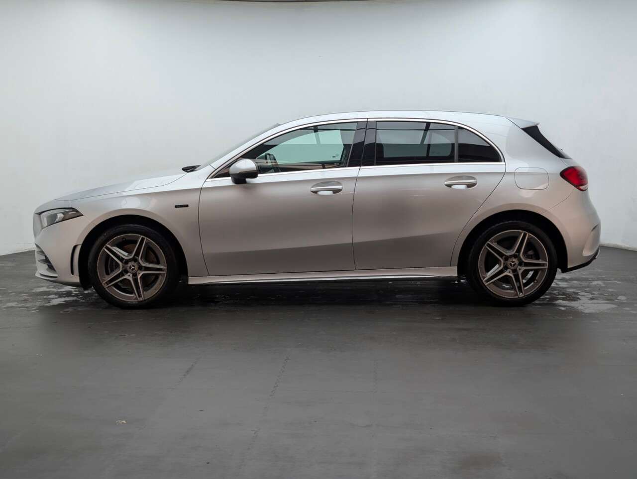 2021 MERCEDES-BENZ A CLASS 2021 MERCEDES-BENZ A CLASS