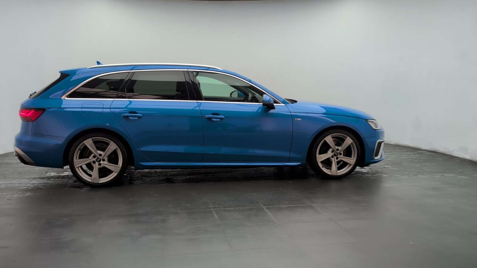 2020 AUDI A4 AVANT 2020 AUDI A4 AVANT