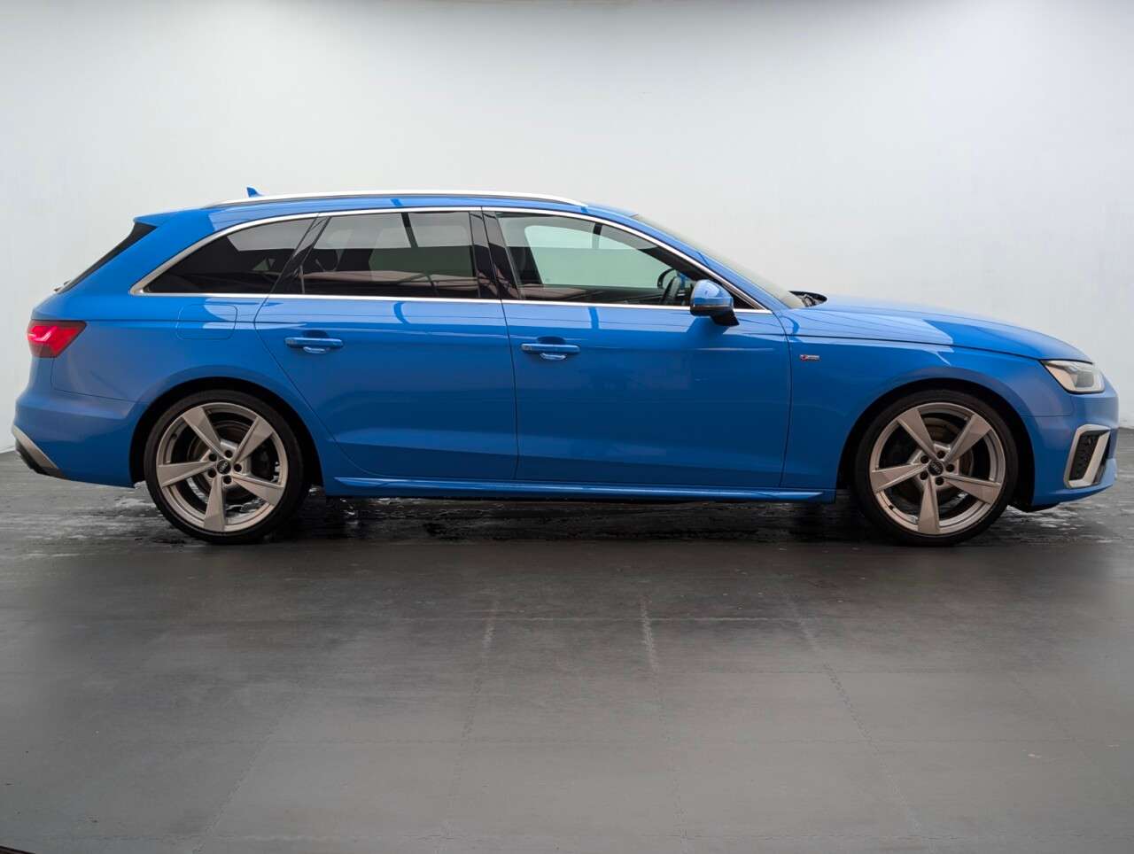 2020 AUDI A4 AVANT 2020 AUDI A4 AVANT