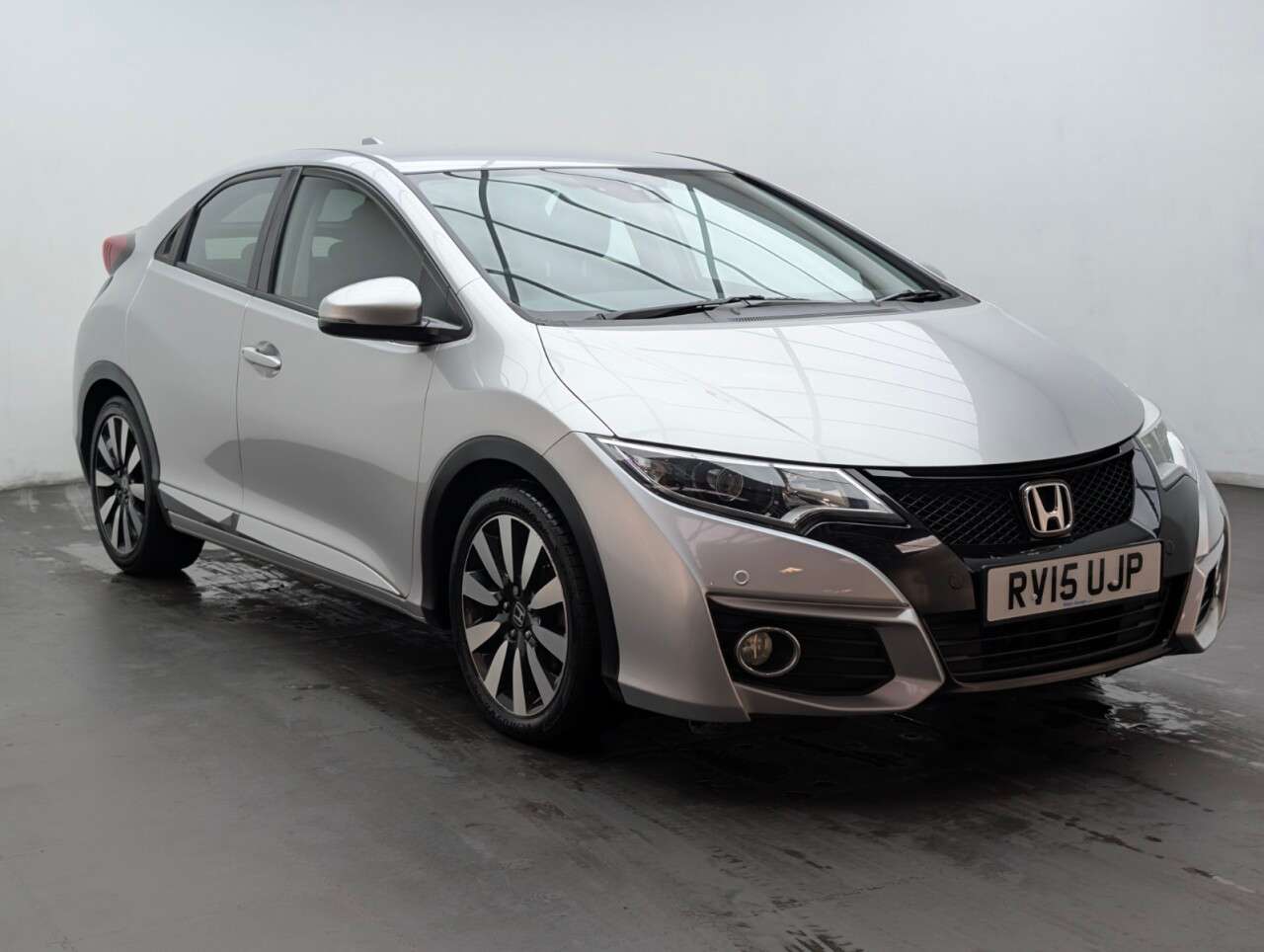 A 2015 HONDA CIVIC 1.8 i-VTEC SE Plus (Navi) Hatchback 5dr Petrol Auto Euro 6 (142 ps) NAVIGAT A 2015 HONDA CIVIC 1.8 i-VTEC SE Plus (Navi) Hatchback 5dr Petrol Auto Euro 6 (142 ps) NAVIGAT