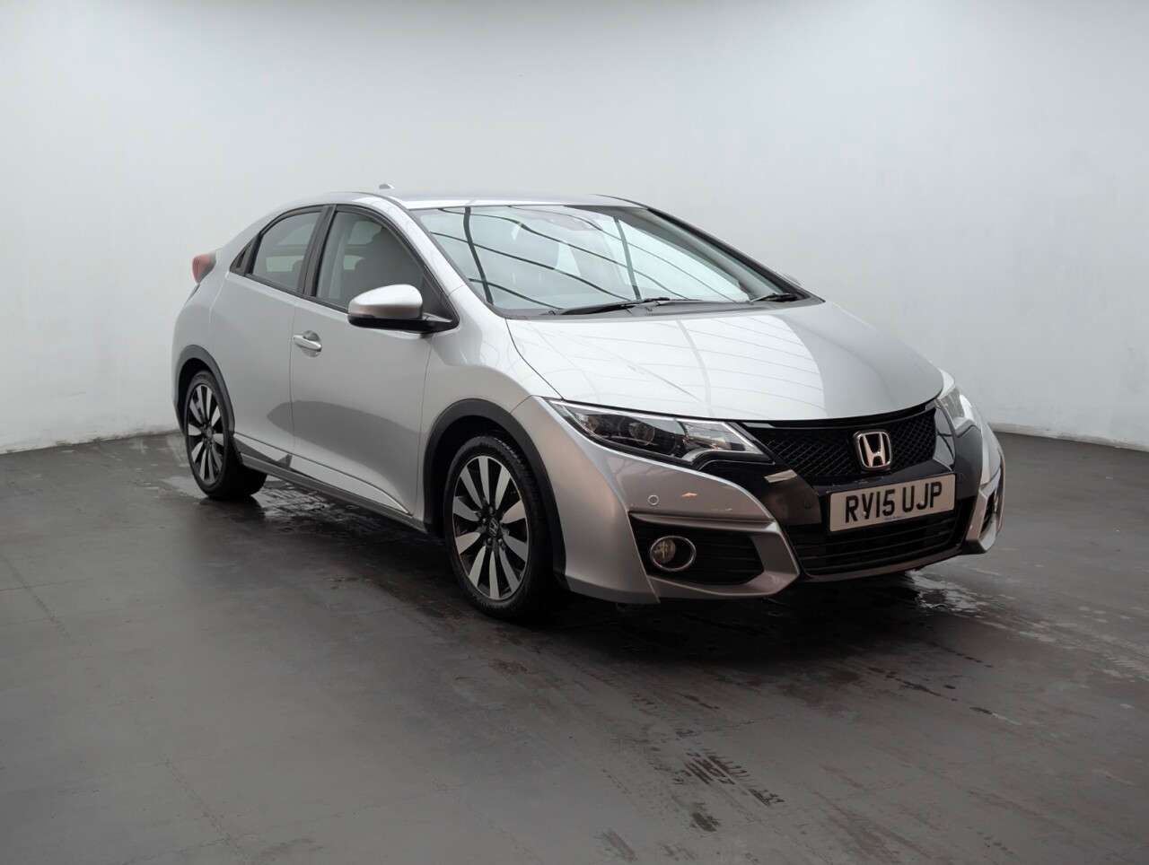 A 2015 HONDA CIVIC 1.8 i-VTEC SE Plus (Navi) Hatchback 5dr Petrol Auto Euro 6 (142 ps) NAVIGAT A 2015 HONDA CIVIC 1.8 i-VTEC SE Plus (Navi) Hatchback 5dr Petrol Auto Euro 6 (142 ps) NAVIGAT