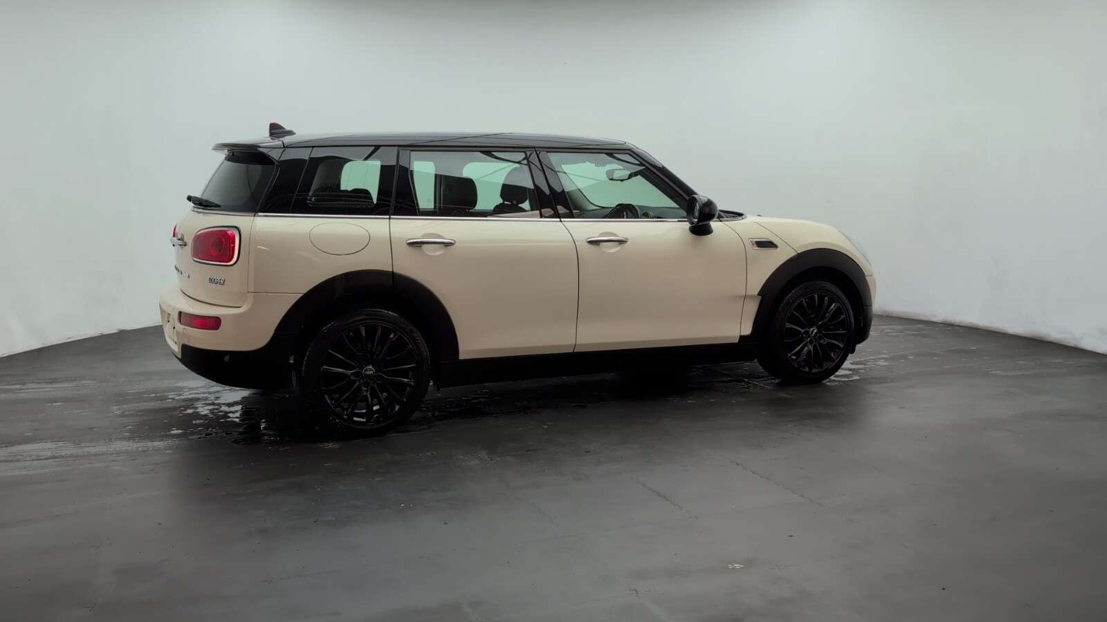 2018 MINI CLUBMAN 2018 MINI CLUBMAN