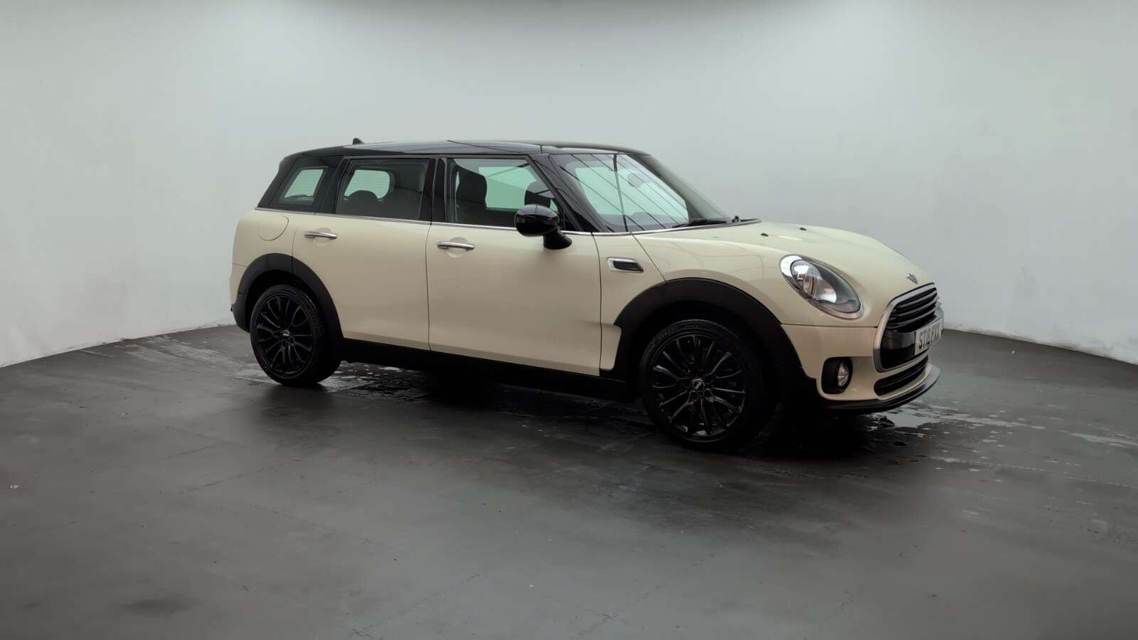 2018 MINI CLUBMAN 2018 MINI CLUBMAN