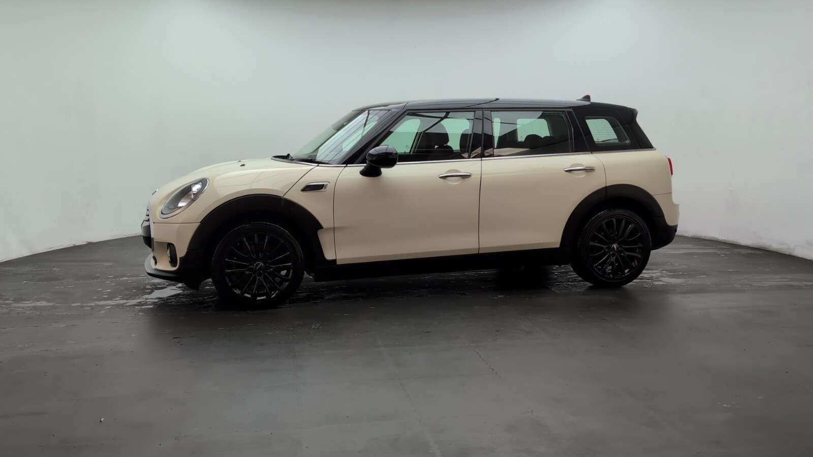 2018 MINI CLUBMAN 2018 MINI CLUBMAN