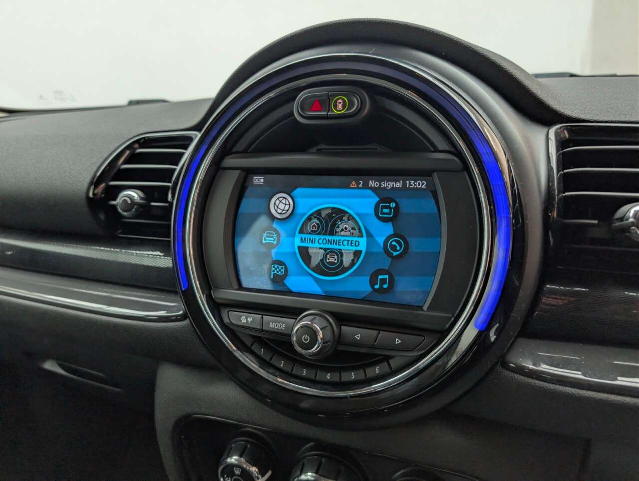 2018 MINI CLUBMAN 2018 MINI CLUBMAN