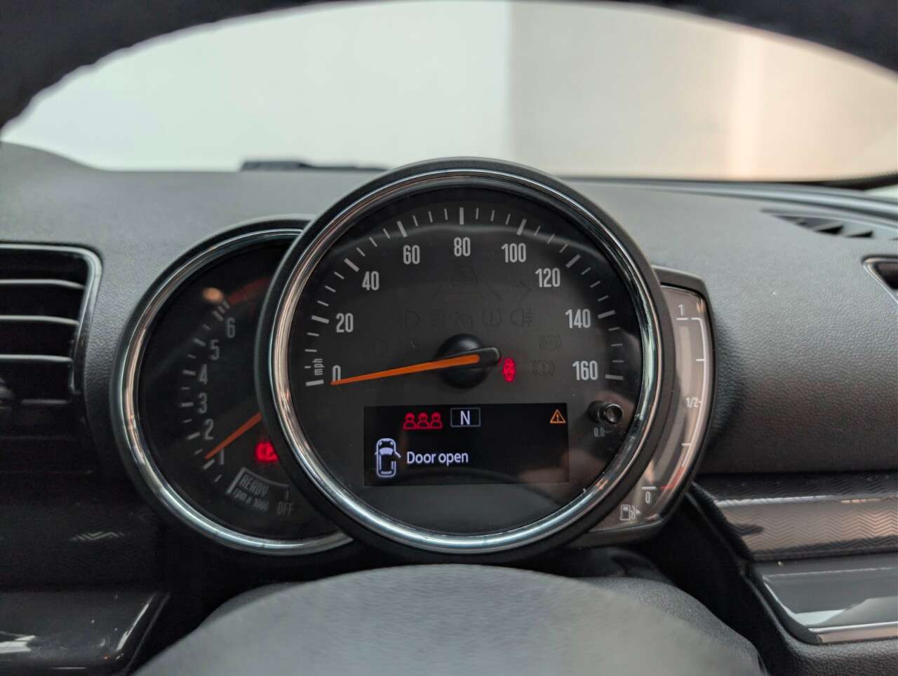 2018 MINI CLUBMAN 2018 MINI CLUBMAN