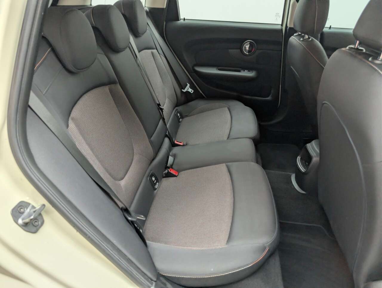 2018 MINI CLUBMAN 2018 MINI CLUBMAN