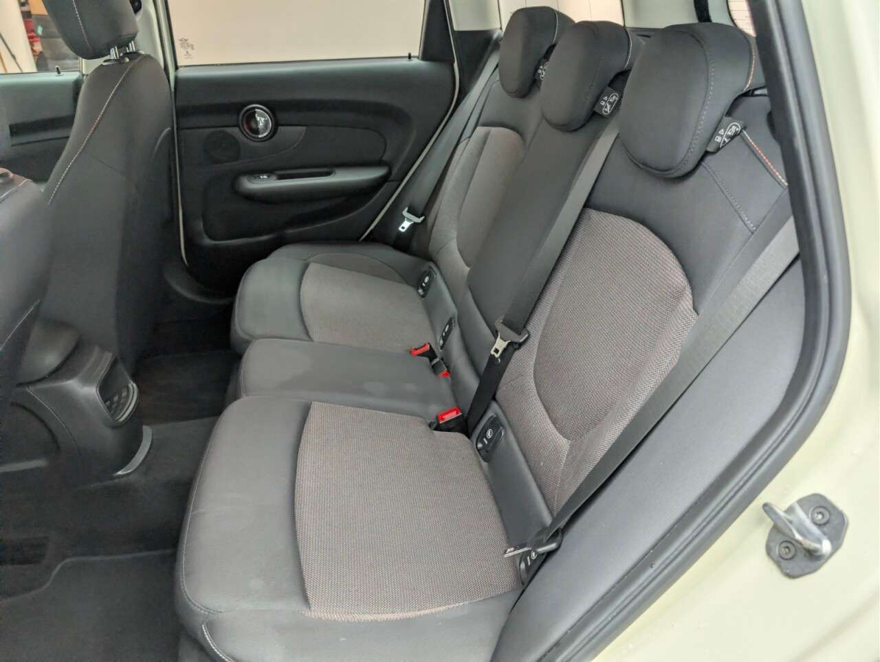 2018 MINI CLUBMAN 2018 MINI CLUBMAN