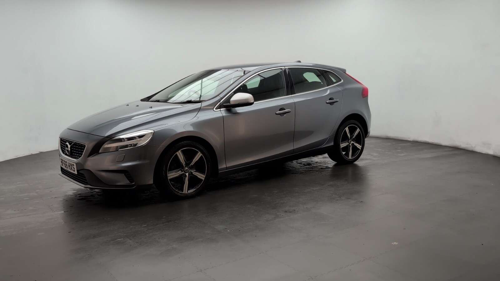 2016 VOLVO V40 2016 VOLVO V40