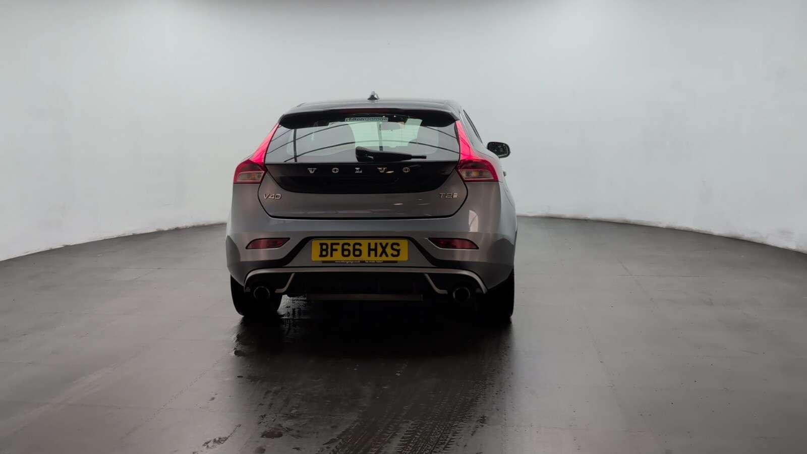 2016 VOLVO V40 2016 VOLVO V40
