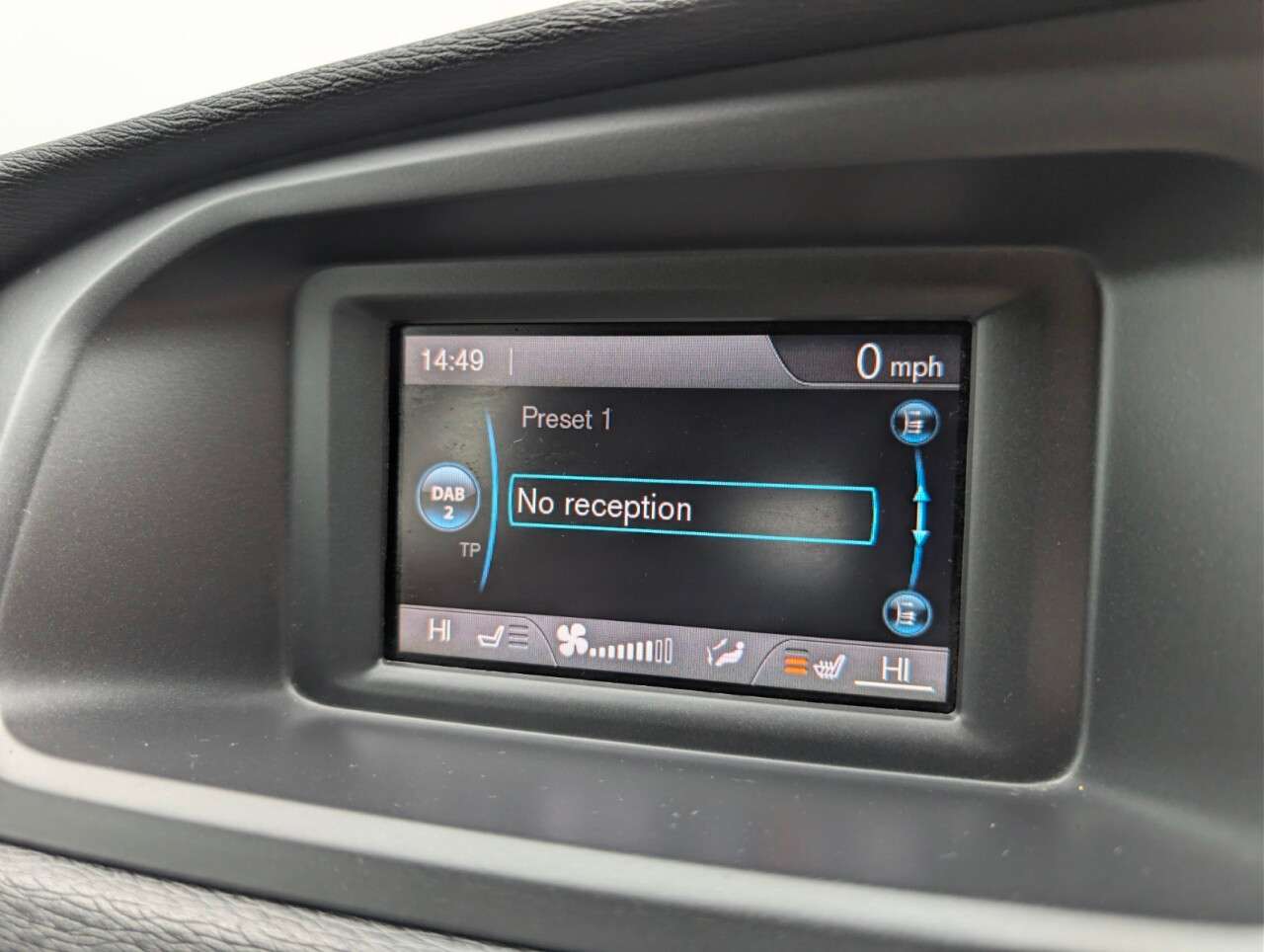 2016 VOLVO V40 2016 VOLVO V40