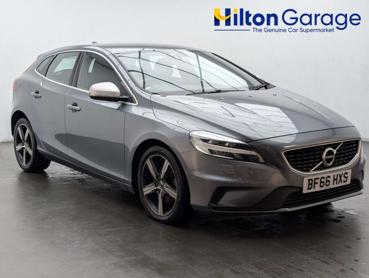 2016 VOLVO V40 2016 VOLVO V40