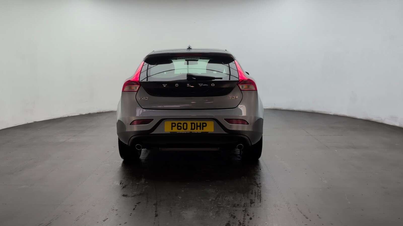 2018 VOLVO V40 2018 VOLVO V40