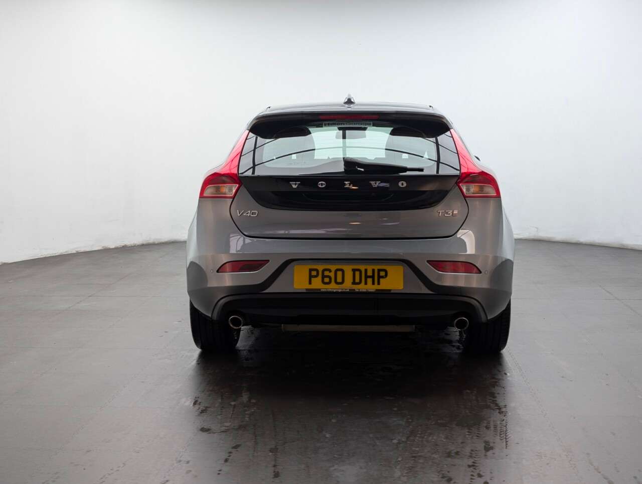 2018 VOLVO V40 2018 VOLVO V40