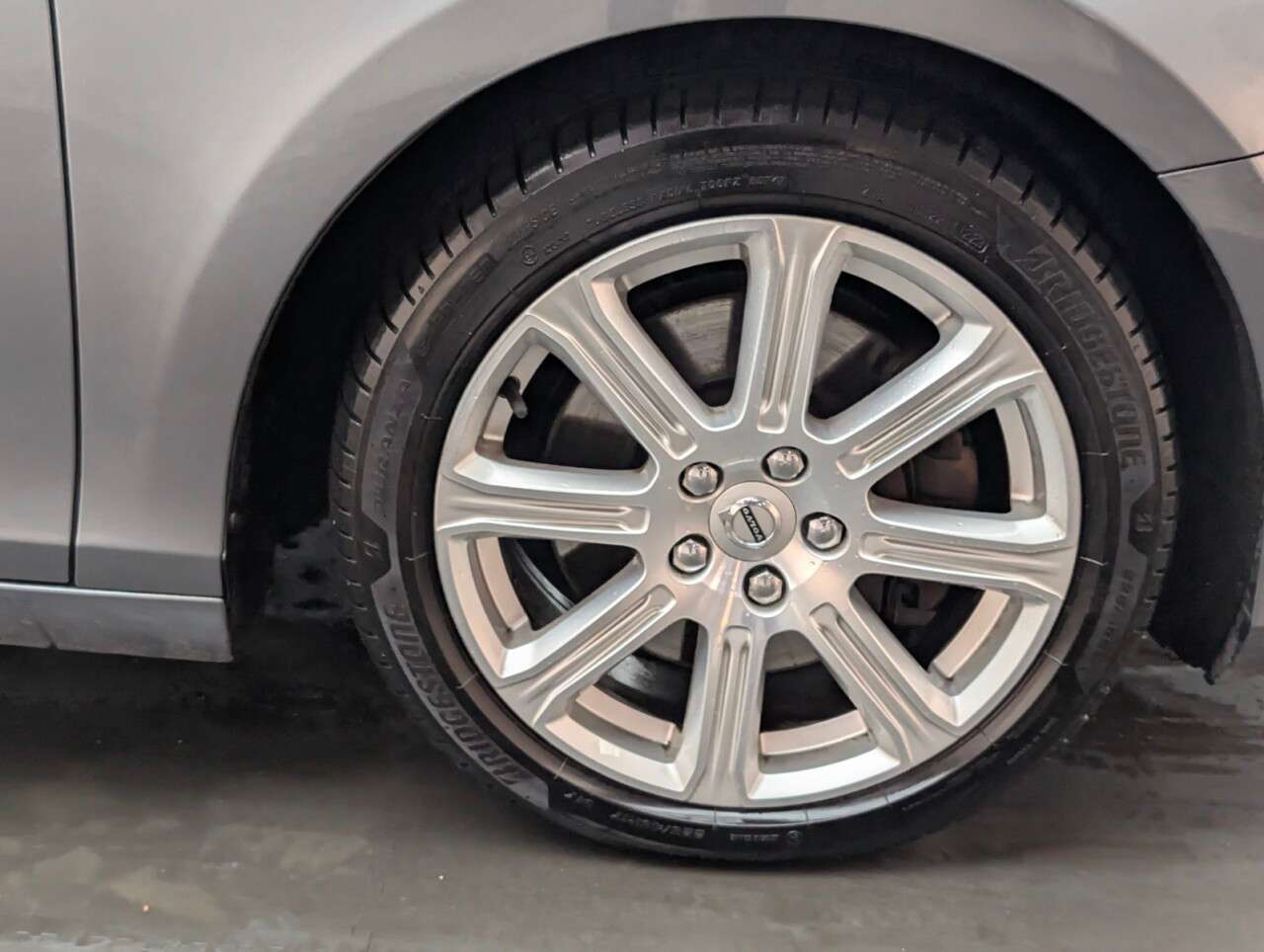 2018 VOLVO V40 2018 VOLVO V40