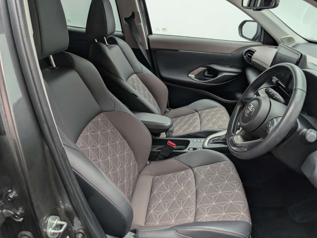 2023 TOYOTA YARIS CROSS 2023 TOYOTA YARIS CROSS