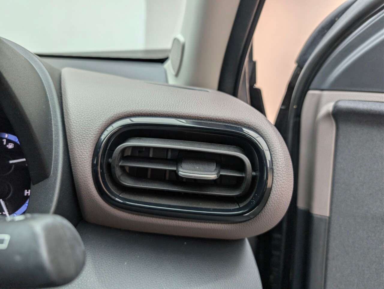 2023 TOYOTA YARIS CROSS 2023 TOYOTA YARIS CROSS