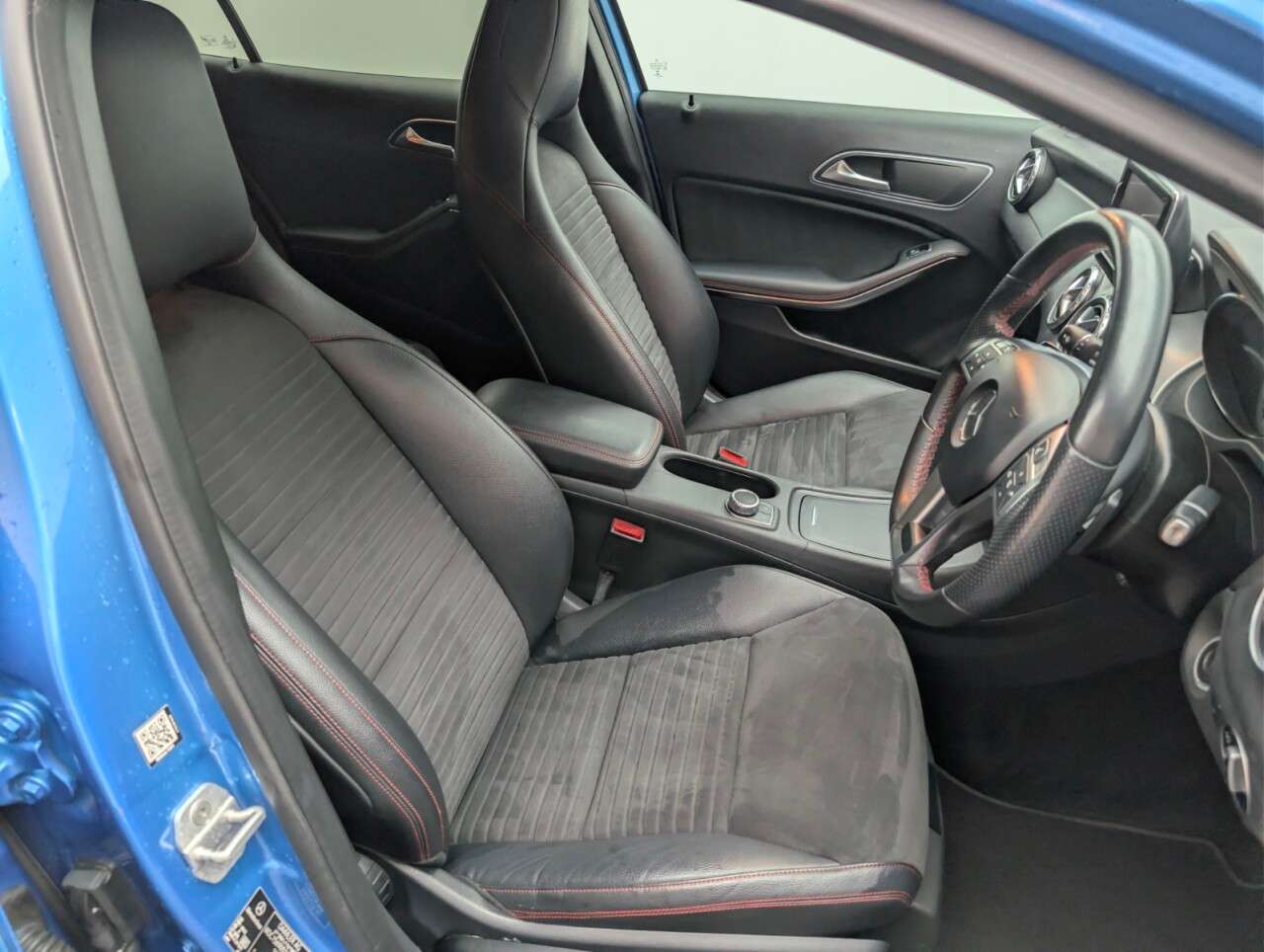 2015 MERCEDES-BENZ 180 2015 MERCEDES-BENZ 180