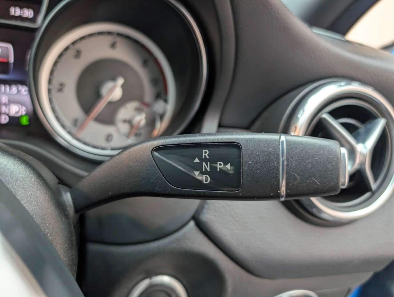 2015 MERCEDES-BENZ 180 2015 MERCEDES-BENZ 180