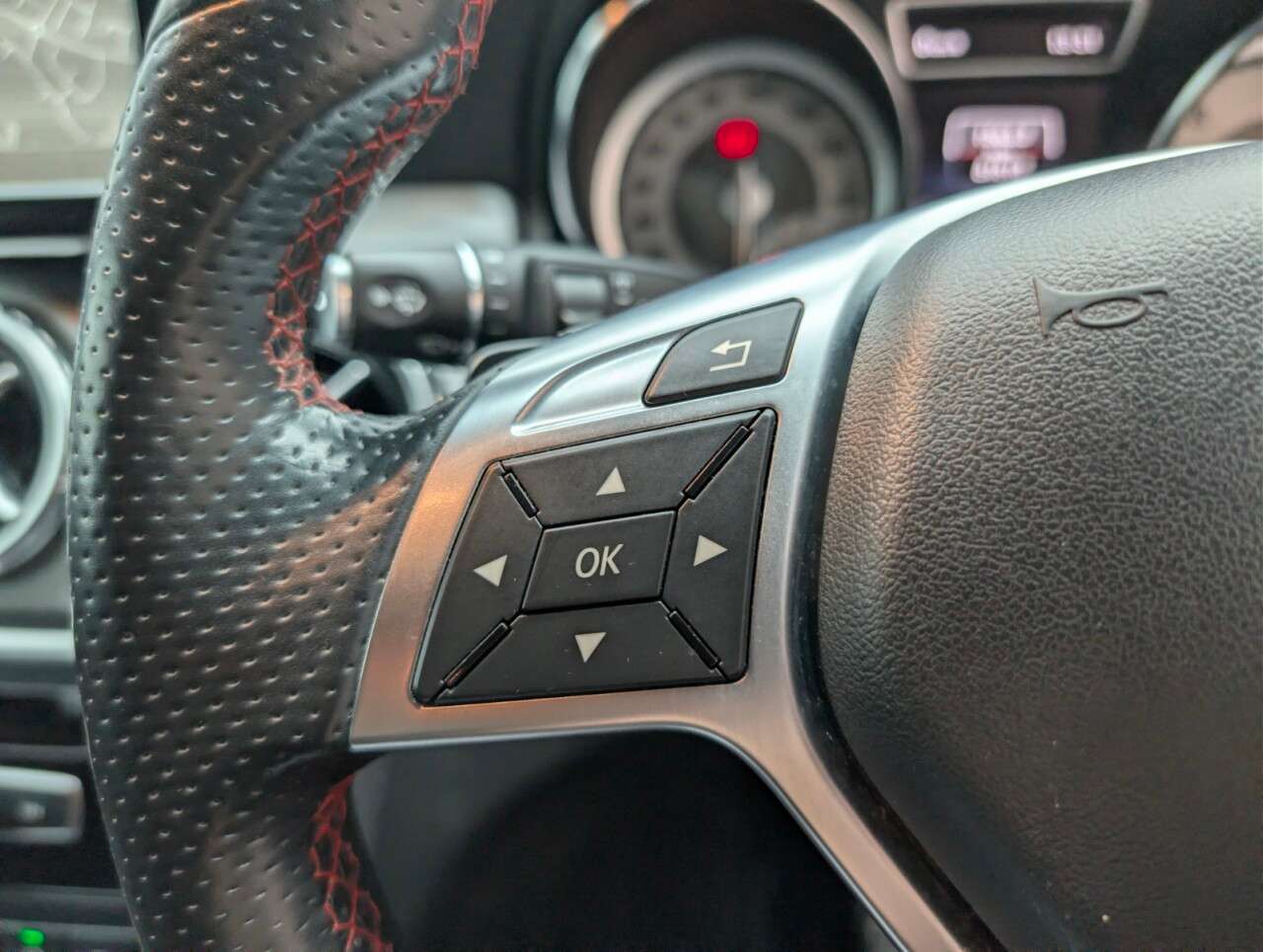 2015 MERCEDES-BENZ 180 2015 MERCEDES-BENZ 180