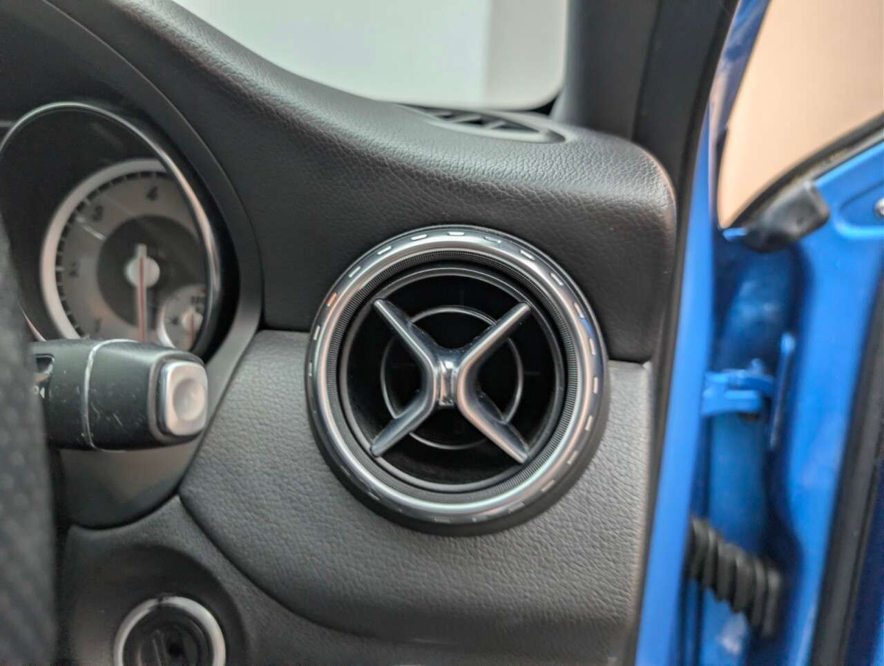 2015 MERCEDES-BENZ 180 2015 MERCEDES-BENZ 180