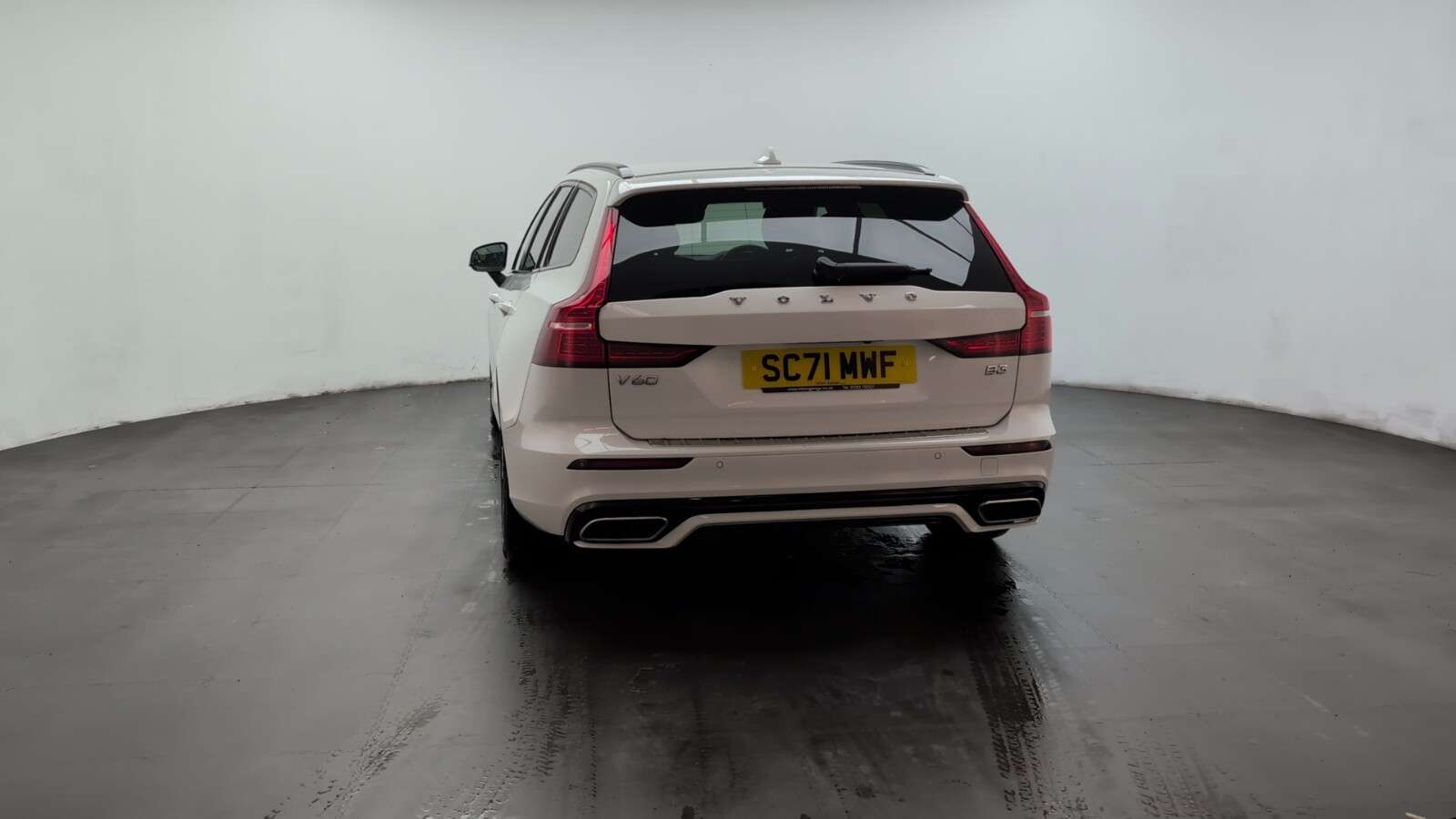 2021 VOLVO V60 2021 VOLVO V60