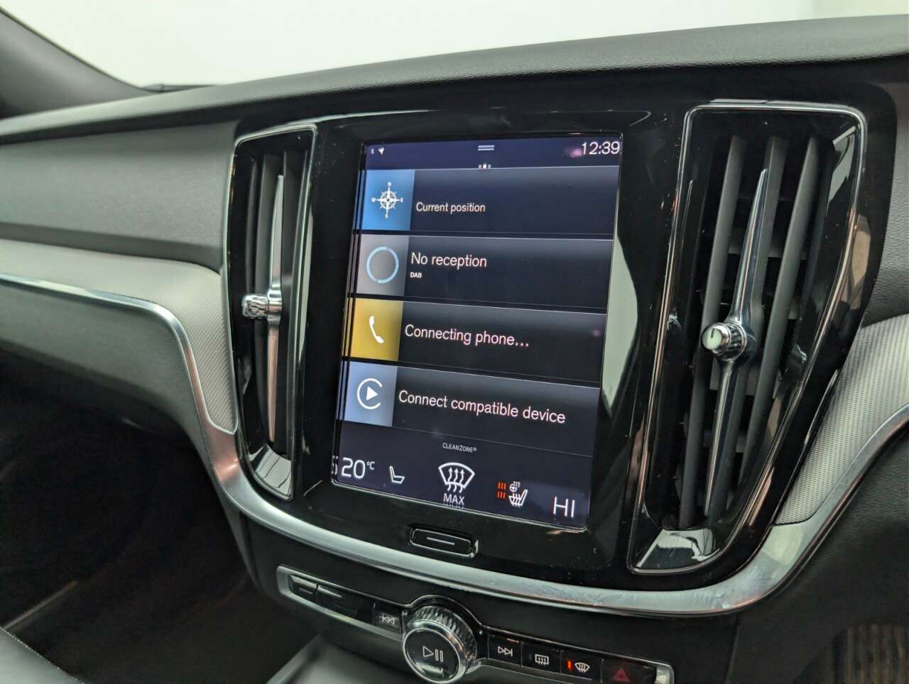 2021 VOLVO V60 2021 VOLVO V60